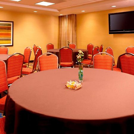 Fairfield Inn By Marriott East Rutherford Meadowlands Bagian luar foto
