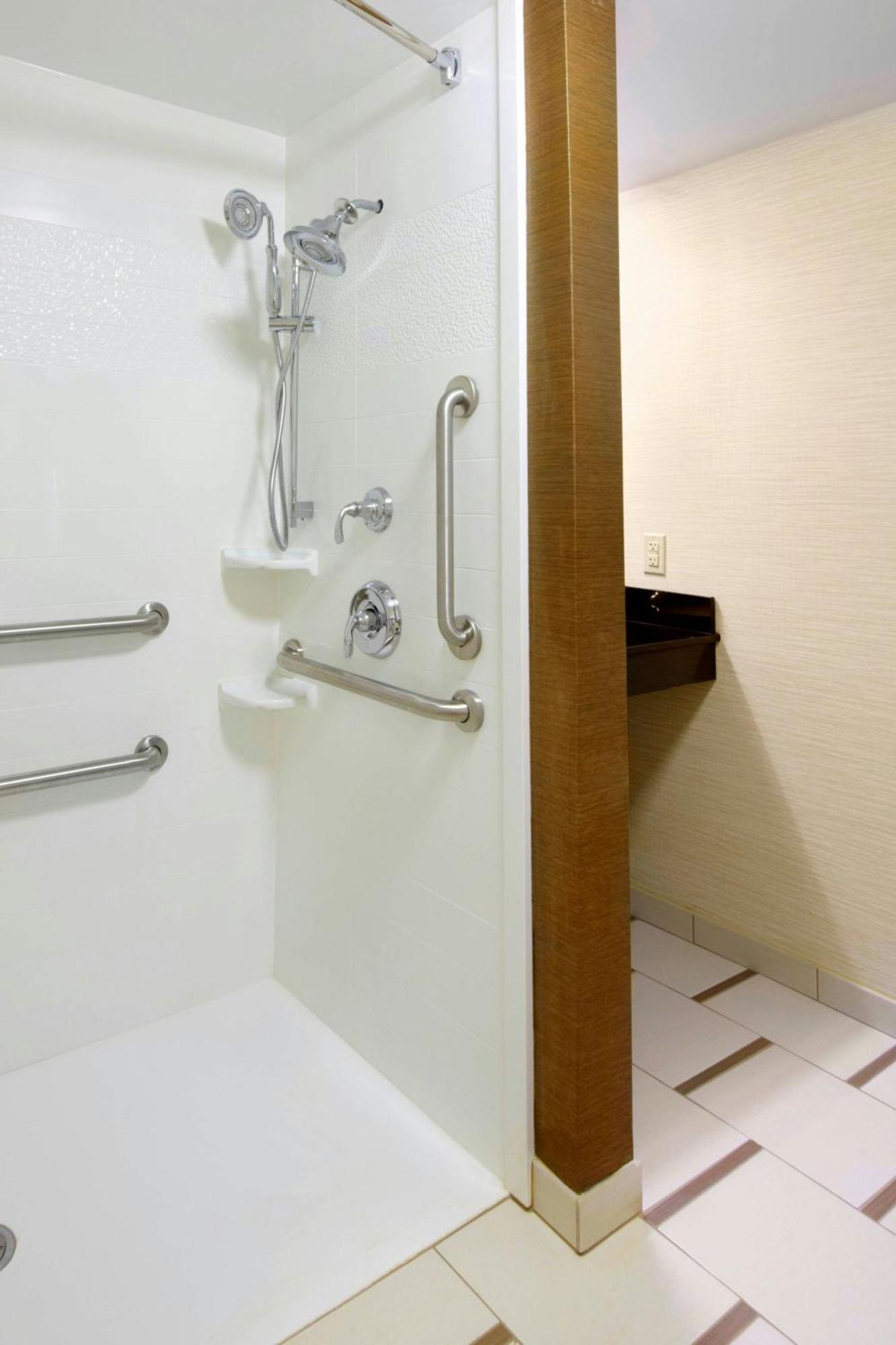 Fairfield Inn By Marriott East Rutherford Meadowlands Bagian luar foto