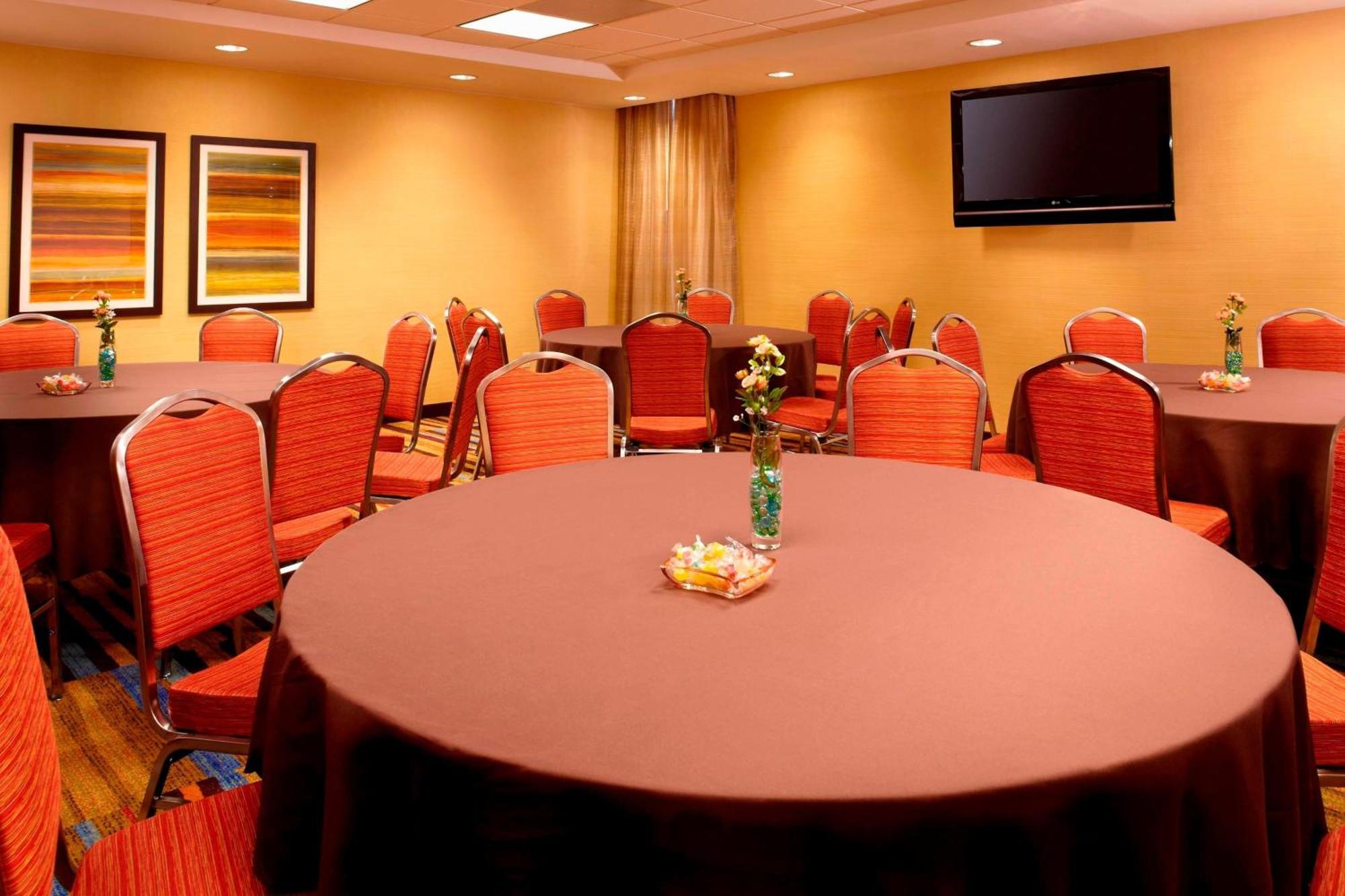Fairfield Inn By Marriott East Rutherford Meadowlands Bagian luar foto
