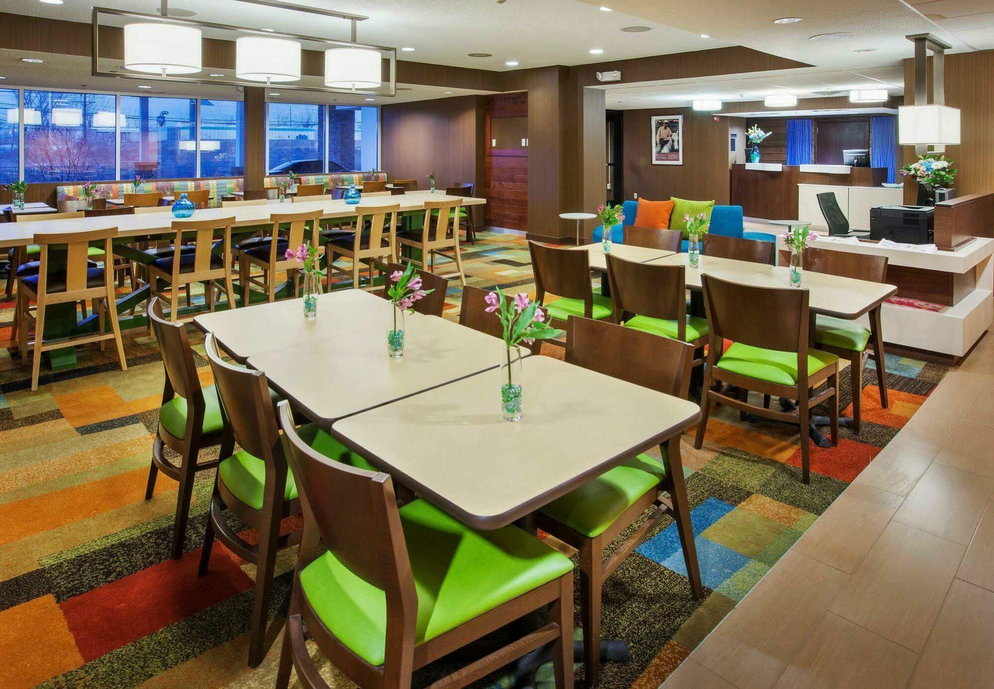 Fairfield Inn By Marriott East Rutherford Meadowlands Bagian luar foto